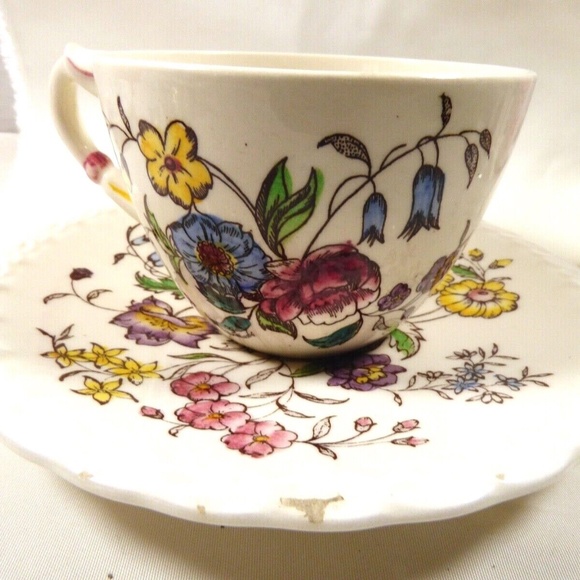 Hand painted underglaze Vernon Kilns Pottery May Flower Tea Cup & Saucer set USA - Picture 3 of 11